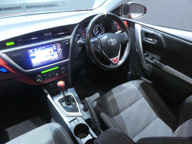 トヨタ オーリス １．５ １５０Ｘ Ｓパッケージ H25年 (関東) 99