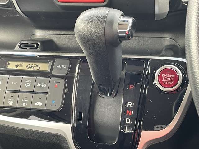 ホンダ Ｎ　ＢＯＸ ６６０ カスタムＧ ＳＳパッケージ H27年 (近畿) 99