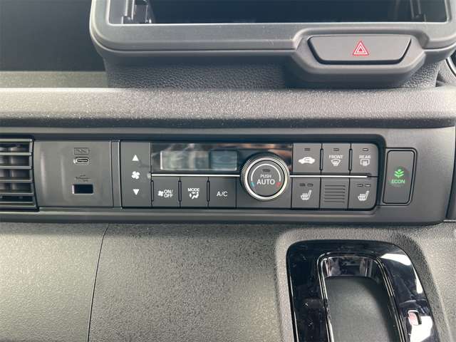 ホンダ Ｎ　ＢＯＸ カスタム ６６０ コーディネートスタイル モノトーン R8年 (近畿) 99
