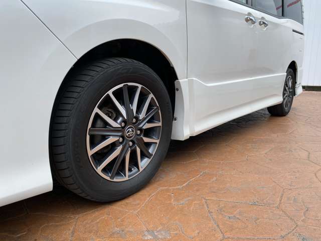 トヨタ ヴォクシー ２．０ ＺＳ H26年 (中国) 99