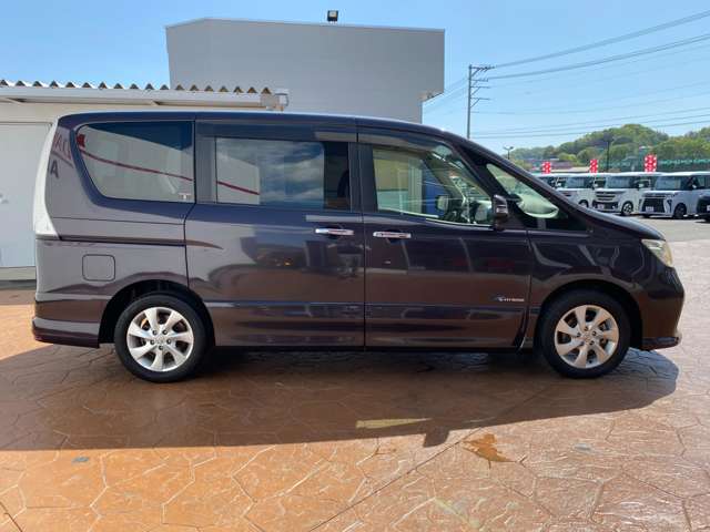 日産 セレナ ２．０ ハイウェイスター Ｇ Ｓ－ＨＹＢＲＩＤ H25年 (中国) 99