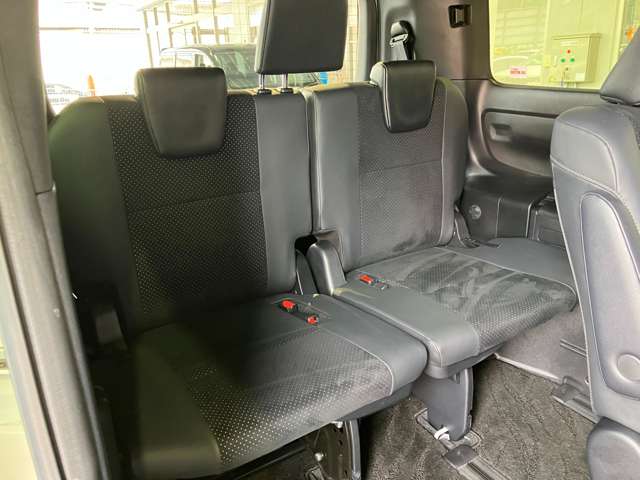 トヨタ ヴォクシー １．８ ハイブリッド ＺＳ 煌ＩＩＩ R3年 (近畿) 99