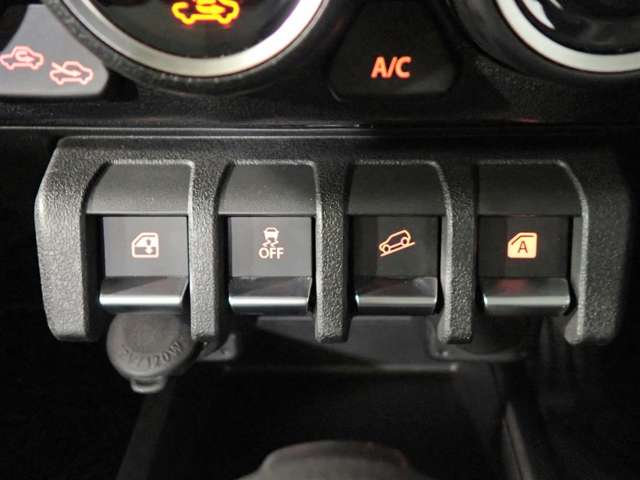 スズキ ジムニー　ノマド １．５ ＦＣ ４ＷＤ R8年 (近畿) 99