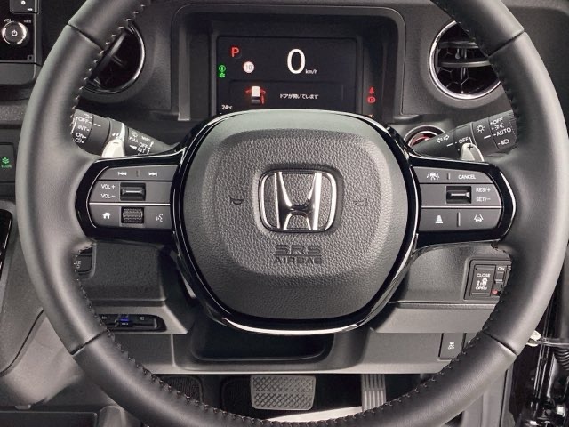 ホンダ Ｎ　ＢＯＸ カスタム ６６０ ターボ ブラック スタイル R8年 (近畿) 99