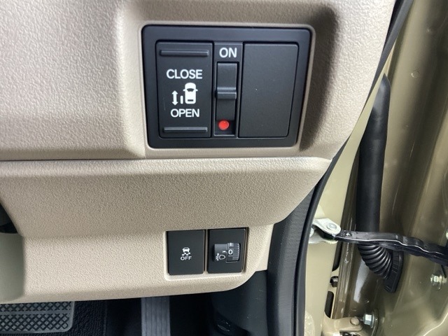 ホンダ Ｎ　ＢＯＸ ジョイ ６６０ ２トーン R8年 (近畿) 99