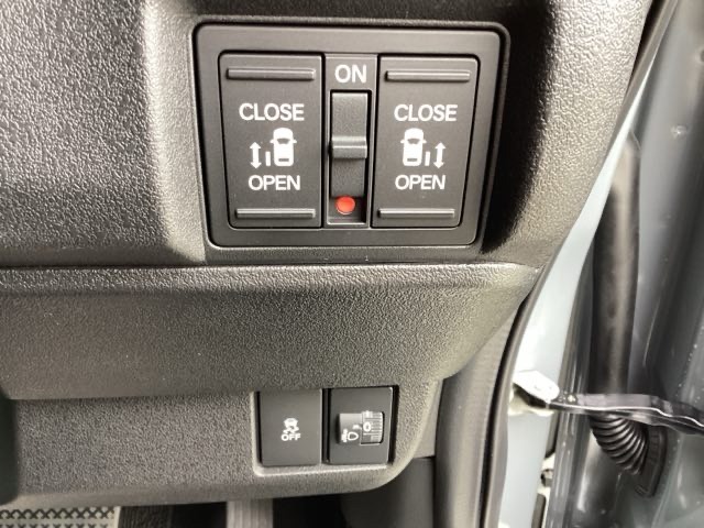 ホンダ Ｎ　ＢＯＸ カスタム ６６０ コーディネートスタイル モノトーン R8年 (近畿) 99