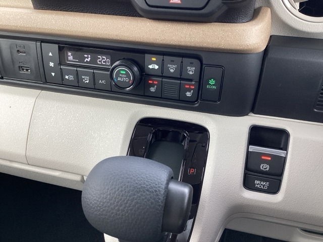 ホンダ Ｎ　ＢＯＸ ６６０ ファッションスタイル ２トーン R7年 (近畿) 99