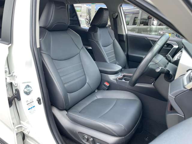 トヨタ ＲＡＶ４ ２．５ ハイブリッド Ｇ Ｅ－ＦＯＵＲ ４ＷＤ R3年 (関東) 99