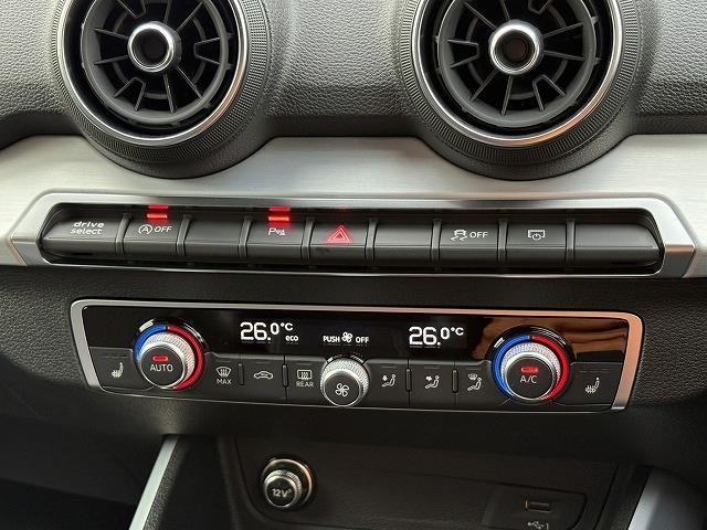 アウディ ＳＱ２ ２．０ ４ＷＤ R2年 (近畿) 99