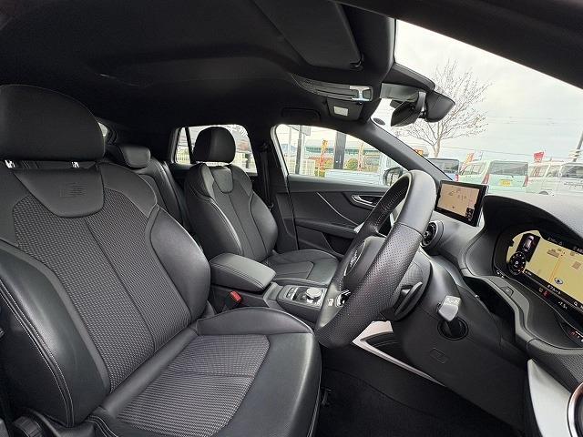 アウディ ＳＱ２ ２．０ ４ＷＤ R2年 (近畿) 99