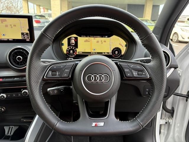 アウディ ＳＱ２ ２．０ ４ＷＤ R2年 (近畿) 99