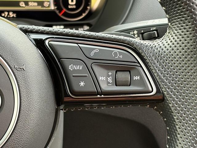 アウディ ＳＱ２ ２．０ ４ＷＤ R2年 (近畿) 99