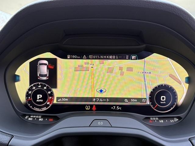 アウディ ＳＱ２ ２．０ ４ＷＤ R2年 (近畿) 99