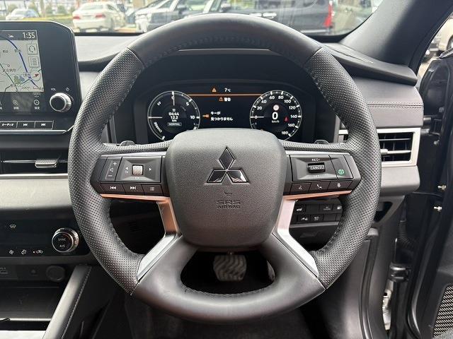 三菱 アウトランダーＰＨＥＶ ＰＨＥＶ ２．４ ブラック エディション ４ＷＤ R5年 (近畿) 99