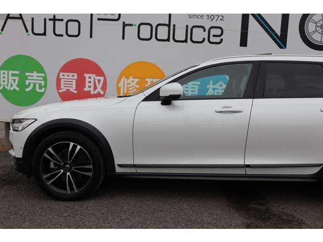 ボルボ Ｖ９０クロスカントリー Ｄ４ ＡＷＤ サマム ディーゼルターボ ４ＷＤ R1年 (関東) 99