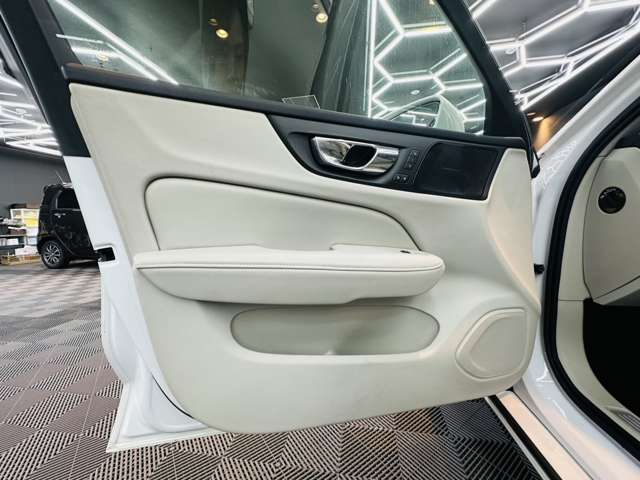 ボルボ Ｖ６０ Ｔ５　インスクリプション H30年 (関東) 99