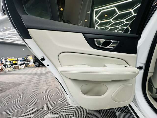ボルボ Ｖ６０ Ｔ５　インスクリプション H30年 (関東) 99