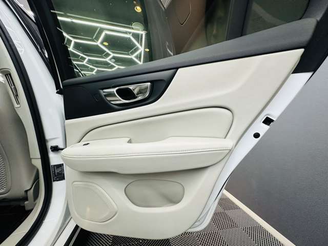 ボルボ Ｖ６０ Ｔ５　インスクリプション H30年 (関東) 99