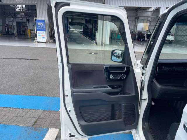 ホンダ Ｎ　ＢＯＸ カスタム ６６０ Ｌ R3年 (関東) 99