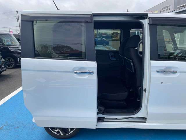 ホンダ Ｎ　ＢＯＸ カスタム ６６０ Ｌ R3年 (関東) 99