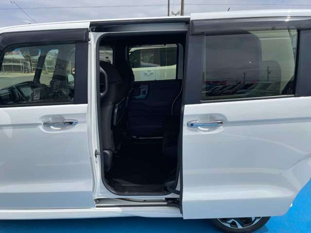 ホンダ Ｎ　ＢＯＸ カスタム ６６０ Ｌ R3年 (関東) 99