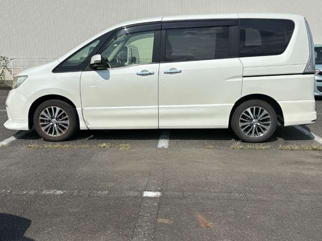日産 セレナ ２．０ ハイウェイスター Ｓ－ＨＹＢＲＩＤ エアロモード H25年 (近畿) 99