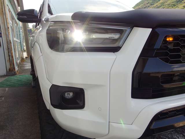 トヨタ ハイラックス ２．４ Ｚ ＧＲスポーツ ディーゼルターボ ４ＷＤ R4年 (東海) 99