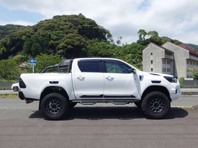 トヨタ ハイラックス ２．４ Ｚ ＧＲスポーツ ディーゼルターボ ４ＷＤ R4年 (東海) 99