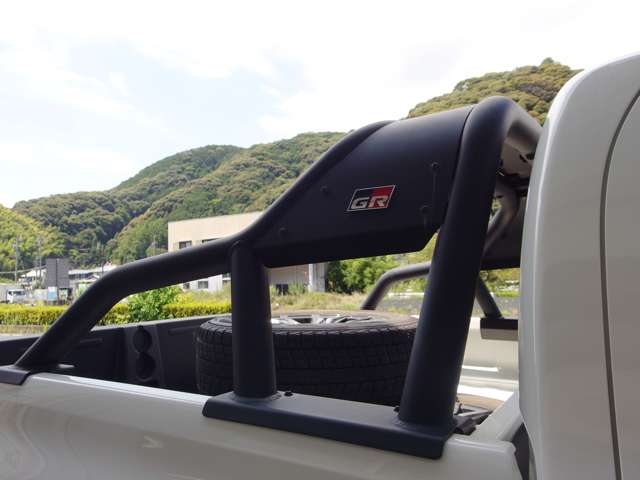 トヨタ ハイラックス ２．４ Ｚ ＧＲスポーツ ディーゼルターボ ４ＷＤ R4年 (東海) 99