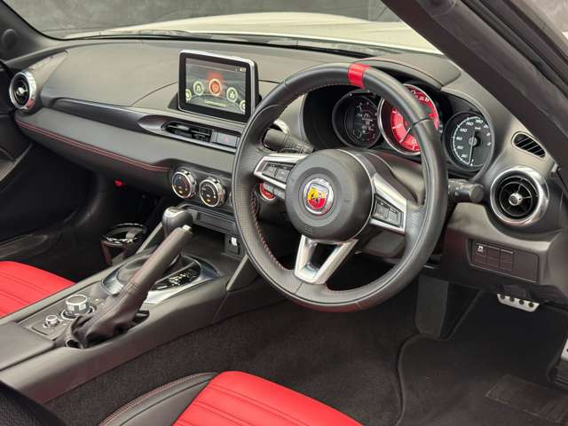 アバルト １２４　スパイダー １．４ R2年 (東海) 99