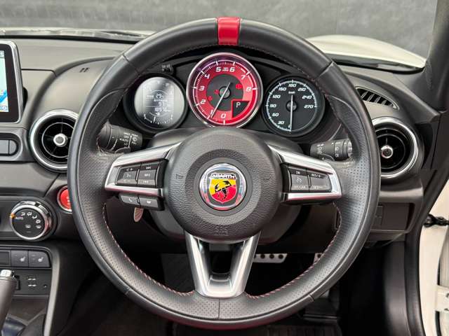アバルト １２４　スパイダー １．４ R2年 (東海) 99