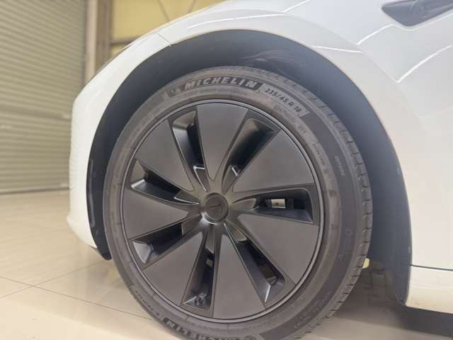 テスラ モデル３ ＲＷＤ R5年 (近畿) 99