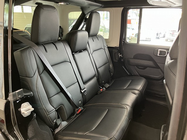 ジープ ラングラー　アンリミテッド アンリミテッド サハラ ４ＷＤ R7年 (近畿) 99