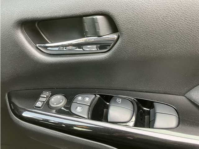 日産 セレナ ２．０ ハイウェイスターＧ プロパイロット エディション H28年 (近畿) 99