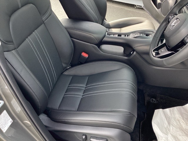 ホンダ ＺＲ－Ｖ ２．０ Ｅ：ＨＥＶ Ｚ ４ＷＤ R8年 (近畿) 99