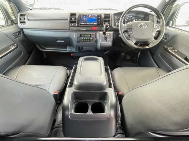 トヨタ ハイエースバン ２．８ スーパーＧＬ ダークプライムＩＩ ロングボディ ディーゼルターボ ４ＷＤ R7年 (東海) 99