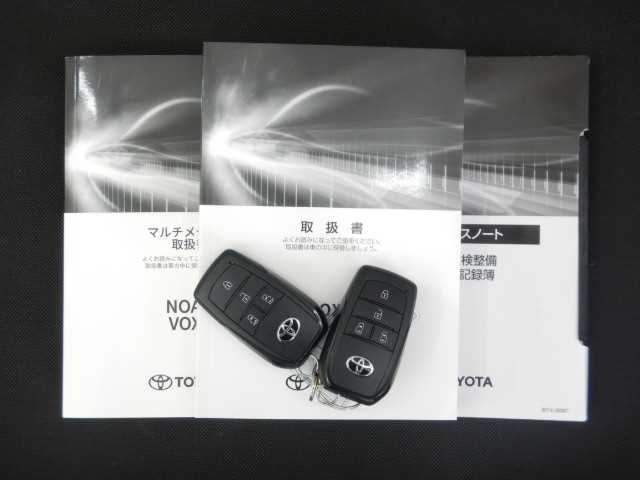 トヨタ ヴォクシー １．８ ハイブリッド Ｓ－Ｚ R5年 (九州・沖縄) 99