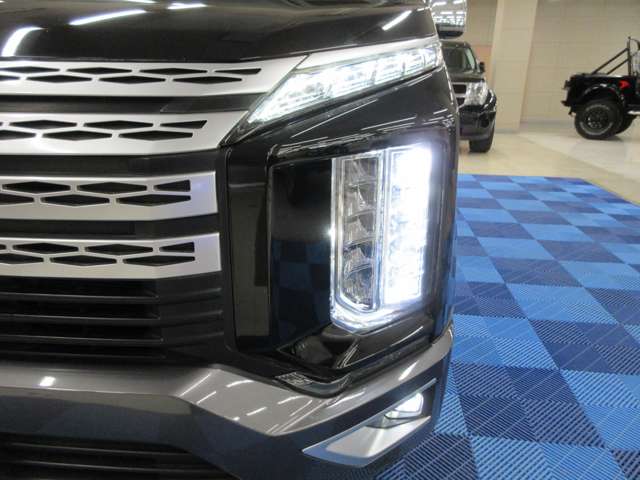 三菱 デリカ　Ｄ：５ ２．２ Ｐ ディーゼルターボ ４ＷＤ R2年 (関東) 99