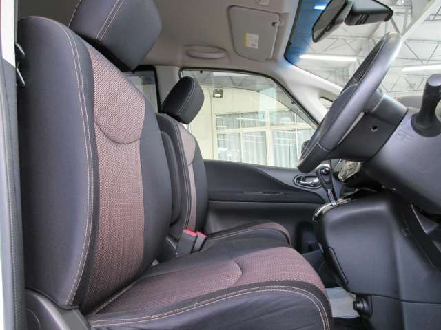 日産 セレナ ２．０ ハイウェイスター Ｓ－ＨＹＢＲＩＤ アドバンストセーフティ パッケージ H26年 (関東) 99