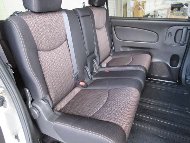 日産 セレナ ２．０ ハイウェイスター Ｓ－ＨＹＢＲＩＤ アドバンストセーフティ パッケージ H26年 (関東) 99