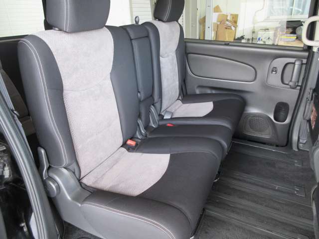日産 セレナ ２．０ ライダー H23年 (関東) 99