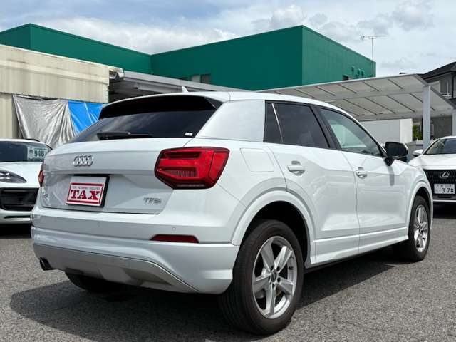 アウディ Ｑ２ １．０　ＴＦＳＩ　スポーツ H30年 (近畿) 99