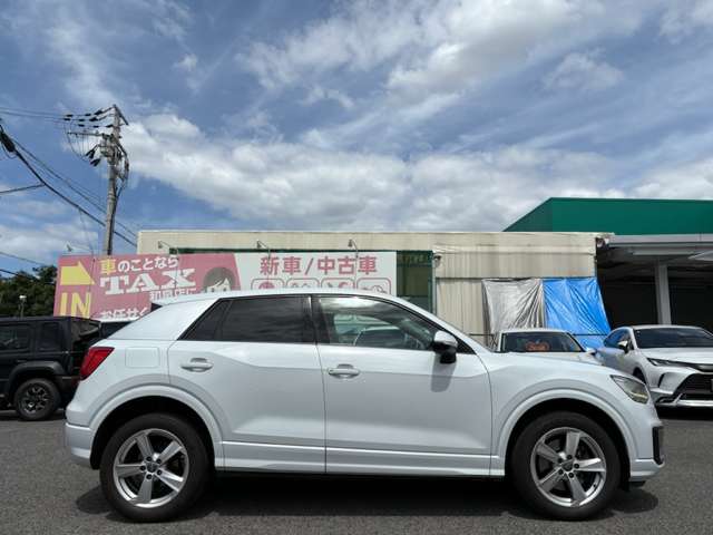 アウディ Ｑ２ １．０　ＴＦＳＩ　スポーツ H30年 (近畿) 99