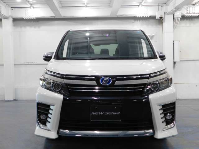トヨタ ヴォクシー １．８ ハイブリッド ＺＳ 煌ＩＩ H29年 (近畿) 99