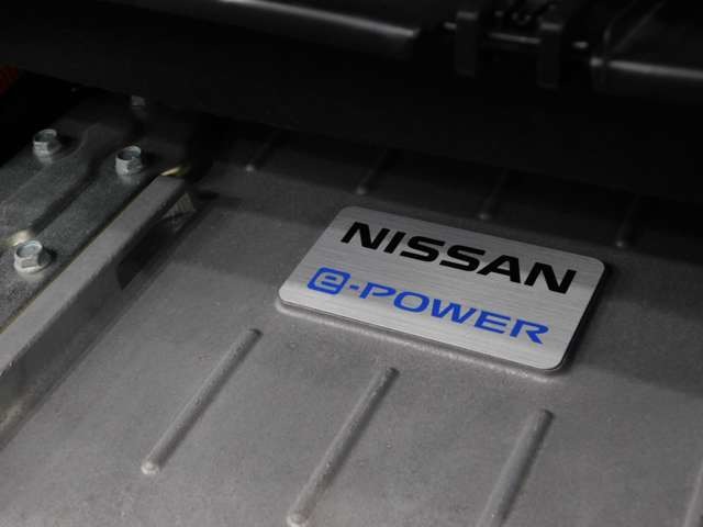 日産 セレナ １．２ Ｅ－ＰＯＷＥＲ ハイウェイスター Ｖ R1年 (近畿) 99