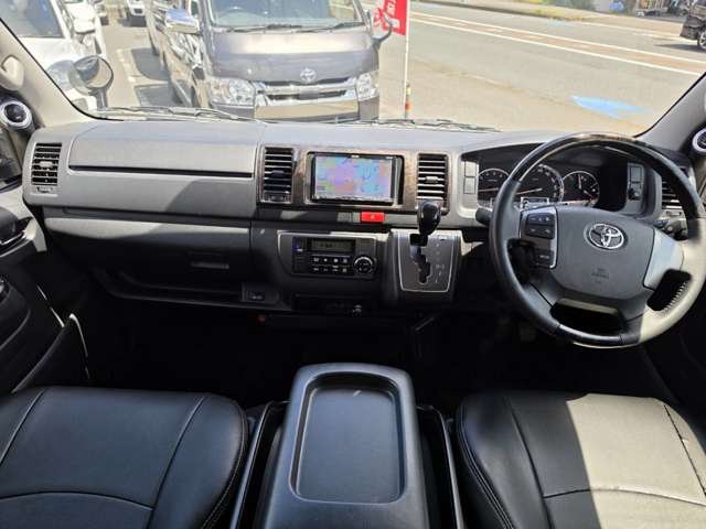 トヨタ ハイエースバン ３．０ スーパーＧＬ ダークプライム ロングボディ ディーゼルターボ H27年 (近畿) 99