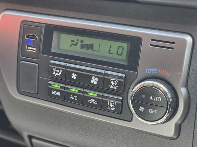 トヨタ ハイエースバン ３．０ スーパーＧＬ ダークプライム ロングボディ ディーゼルターボ H27年 (近畿) 99