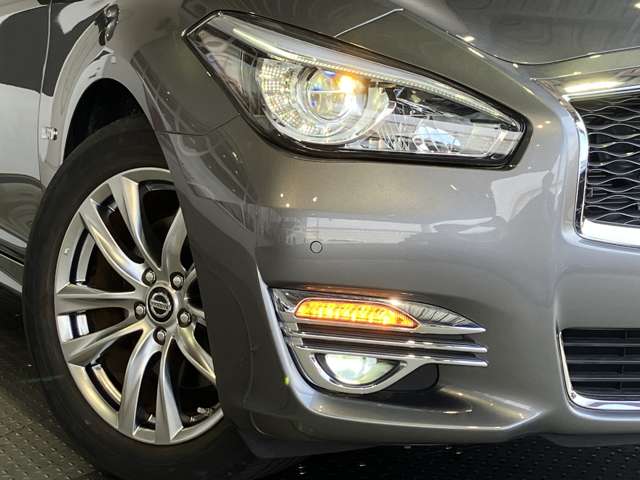 日産 フーガ　ハイブリッド ３．５ R4年 (近畿) 99