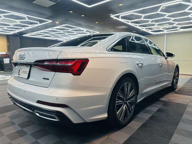アウディ Ａ６ ５５ ＴＦＳＩ クワトロ デビューパッケージ ４ＷＤ R1年 (関東) 99