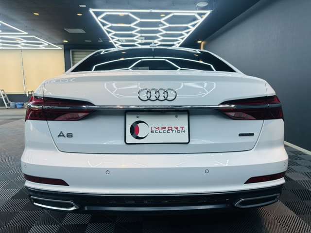 アウディ Ａ６ ５５ ＴＦＳＩ クワトロ デビューパッケージ ４ＷＤ R1年 (関東) 99